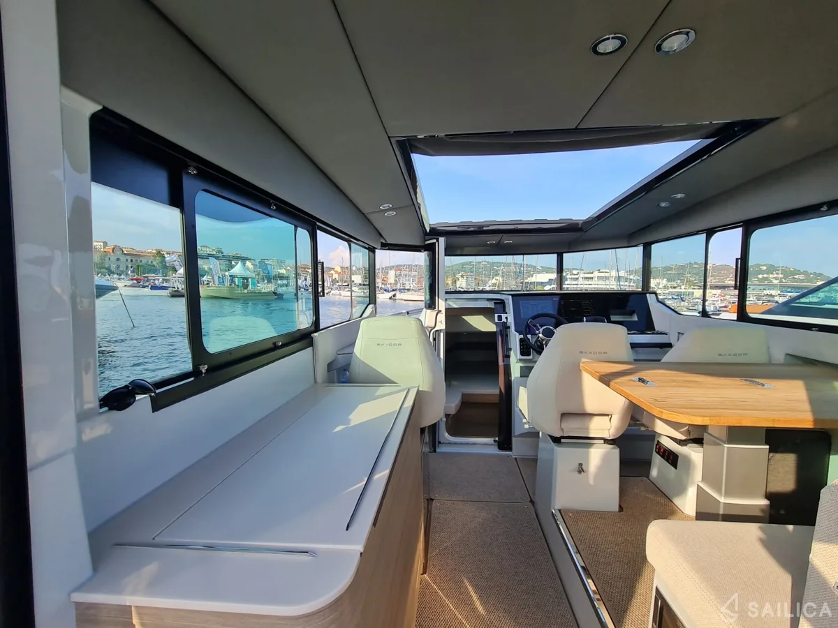 Enclosed Saxdor 320 GTC seating and wheelhouse from Beluga’s published listing